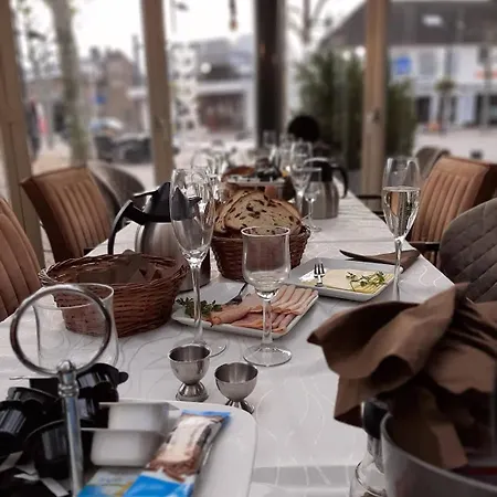 فندق Hotel Centraal *